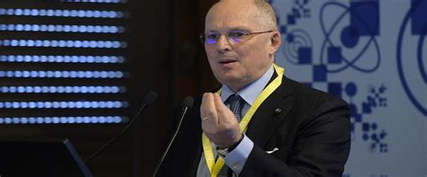 Se non fronteggiato adeguatamente il nuovo coronavirus conserva la stessa virulenza e patogenicità delle origini: Covid, Ricciardi. «Dicembre e gennaio saranno terribili ...