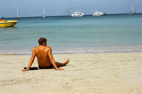 Tahun lepas aku bercuti ke phuket pun dia mengandung jugak. Bercuti ke Thailand : Patong Beach, Phuket