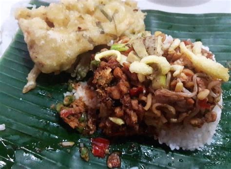 800 kalori nasi lemak (nasi uduk) satu mangkok: Meski Lauknya Sederhana, Sarapan Nasi Ponggol Puas ...