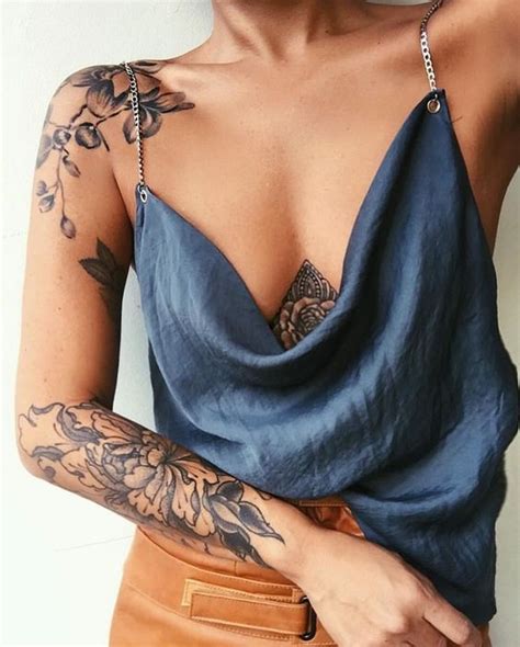 Henna flowers tattoos on chest henna chest tattoo design henna heart. I have fallen in love with temporary breast tattoos ...