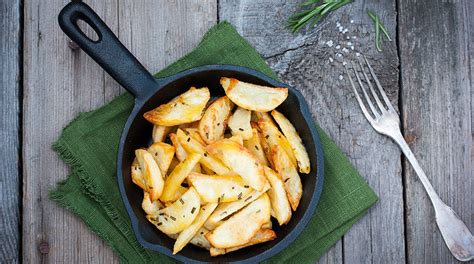 Nella seconda tabella sono indicati, sempre in ordine alfabetico, i cibi più comuni che possono costituire una valida alternativa nei giorni di astensione dal nichel. Alimenti senza Nichel: lista per ogni pasto