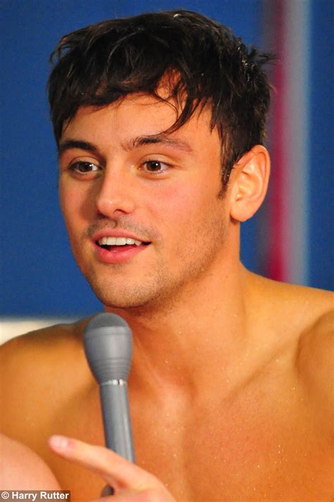 Team gb's tom daley, who won gold in the 10m synchronised event on saturday, produced another breathtaking display to clinch gold in the 10m platform at the diving world cup. In Pictures: Olympic gold medalist Tom Daley wows judges ...
