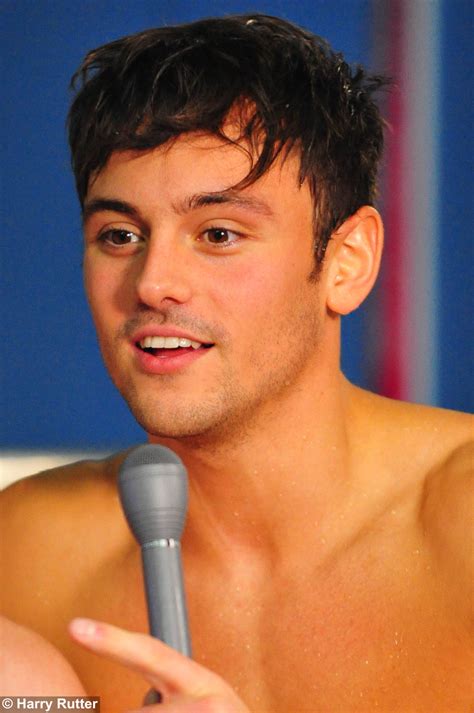 Watch as team gb's tom daley and matty lee win a brilliant diving gold in the men's synchronised 10m platform. In Pictures: Olympic gold medalist Tom Daley wows judges ...