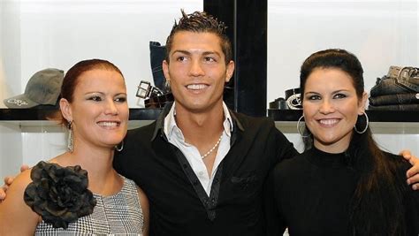 The incredible football player has become a legend in the sport. EM 2016: Das sind die Schwestern von Cristiano Ronaldo