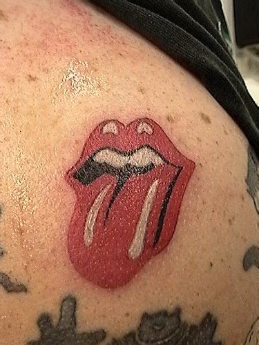 With these special tattoo stones you can make tattoos on your skin that looks like real. Tattoos Designs Art: Rolling Stones Tattoo