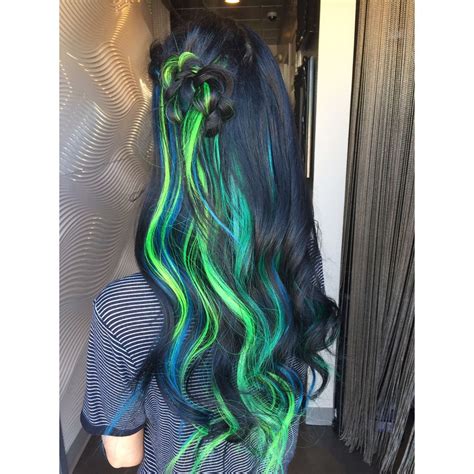 Dying my hair from blue to orange. Neon blue and green hair in black hair. (With images ...