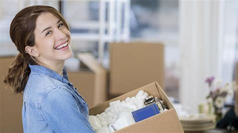 Nah, dibanding menunggu lamaran pekerjaan dilirik perusahaan, kamu bisa nih memanfaatkan waktu untuk merintis lima cara mencari penghasilan selain bekerja di kantor. Cara Bekerja Di Kantor Kecam / 7 Cara Mengatasi Asam ...