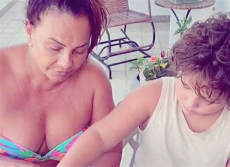 Solange couto was born on july 1, 1957 in são luís, maranhão, brazil as solange couto dos santos. Coronavírus: Solange Couto mostra ao filho a importância ...