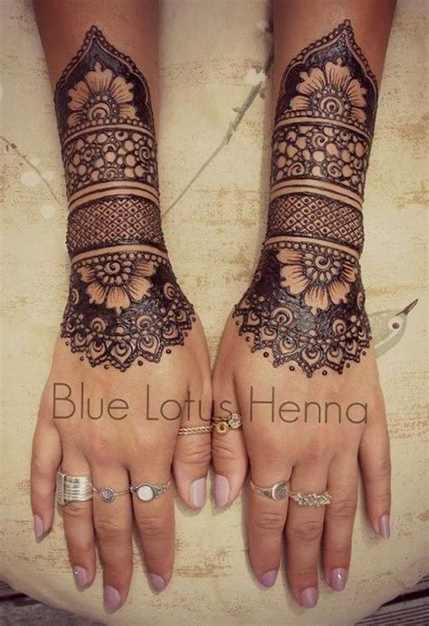 I've always wanted one and after going through the pains i went through both physically and mentally, i thought. Henna Love - Hot Tattoo | Henna tattoo designs, Henna ...