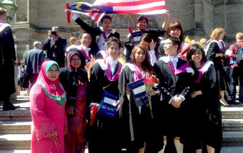 Bukan mudah untuk mencatat keputusan akademik cemerlang. Fuziah Sulaiman blog: Nur Amalina Bakri - bakal seorangg ...