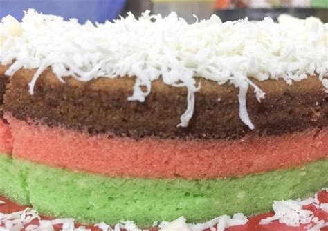 Anda bisa mengganti kedua bahan tadi dengan minyak. Resep Bolu Lapis Ceria (Kukus | No Mixer | Takaran Sendok ...