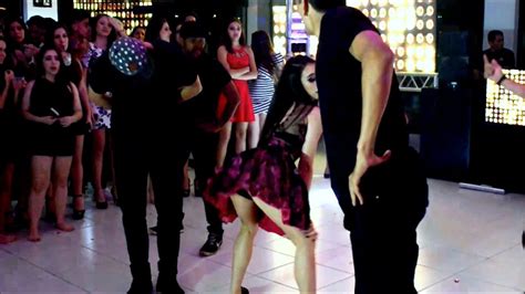 Menina dançando novinha 18 anos. Novinha De 13 Anos Dançando Funk De Shortinho Gostosa