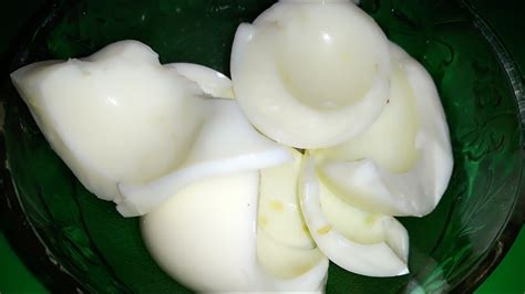 Telur rebus ini sarat nutrisi, protein dan lemak sehat lho bun. Yuk Intip Inilah Manfaat Konsumsi Putih Telur Rebus Pasca ...