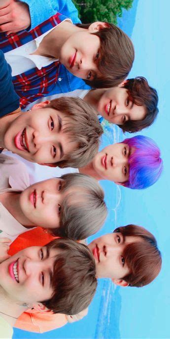 Sejumlah ojol berkerumun untuk membeli prpmo bts meal di gerai mcdonald's di jakarta pusat, rabu (9/6/2021). 2019 Seoul City TVC Full series version by BTS Seoul ...