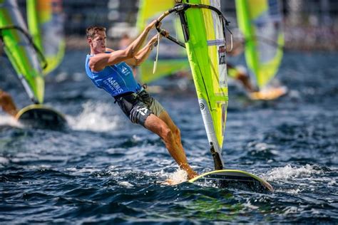 Zal het huwelijk van nederlandse sporter dorian van rijsselberghe en huidige vrouw, sasha plavsic, stand houden in 2020? Van Rijsselberghe nog net in medalrace olympisch ...