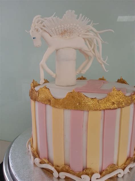 Nice as table decorations, for example. Pegasus horse cake decoration I made for a friend's ...