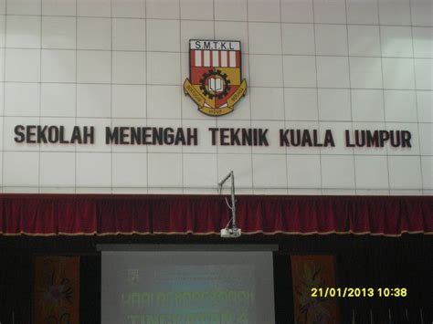 Malay college kuala kangsar (mckk) yang kini berusia 112 tahun merupakan sekolah berasrama penuh pertama di malaysia. MamaCun: Sekolah Menengah Teknik Kuala Lumpur