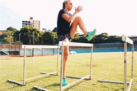 Liz clay (hornsby district little athletics centre) books herself a spot in the 100m hurdles semi finals! Interview with Liz Clay | Training & Goals - Runner's Tribe