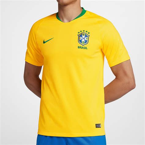 A nova camisa da seleção brasileira nike chegou para você demonstrar sua paixão pelo brasil em todos os momentos. Camisa Nike CBF Seleção Brasil I 2018/19 Torcedor