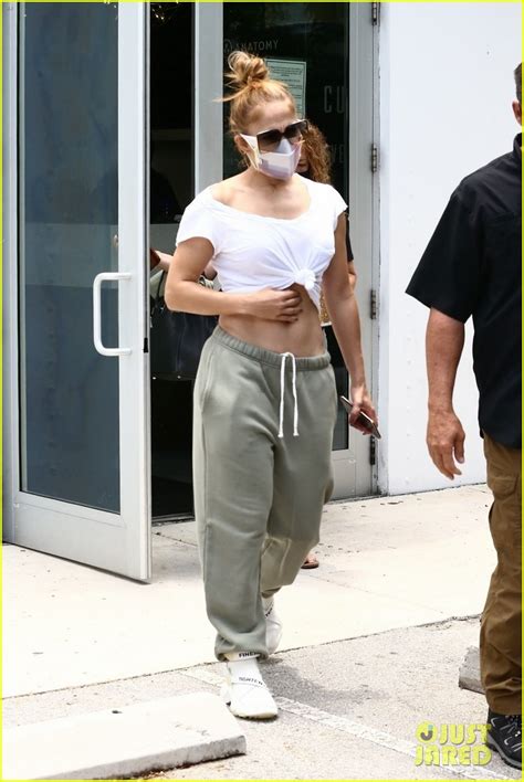Jennifer lopez and ben affleck are spotted in miami together — see the photos from the balcony of their rental home. Jennifer Lopez Breaks a Sweat at the Gym After Vacation ...