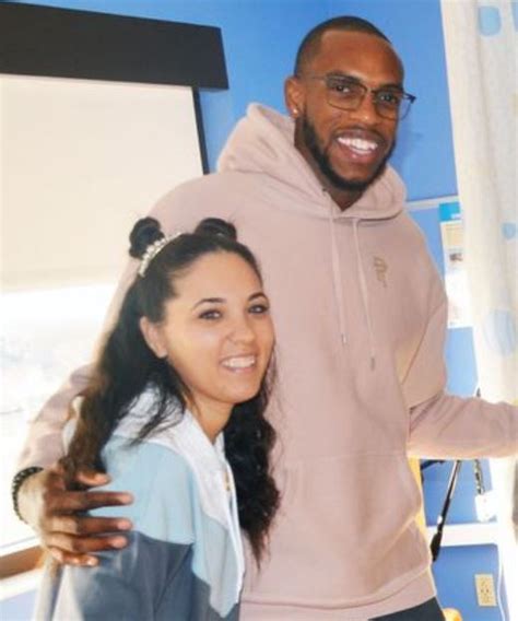 James khristian middleton (born august 12, 1991) is an american professional basketball player for the milwaukee bucks of the national basketball association (nba). Khris Middleton with girlfriend Samantha | Celebrities ...