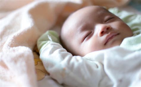 Cinta itu ky kembang api. 9 Gambar Bayi Tidur Lucu