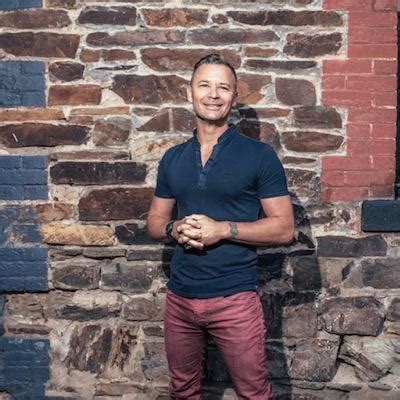 His first story as a reporter was the u.s. Nic Watt on Twitter: "@EmmaHackArtist @madamehanoi Emma ...