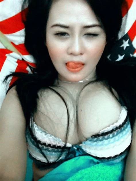 Hanya gambar dengan model indonesia yang boleh di sini. Foto Cewek Seksi Toket Gede Cantik