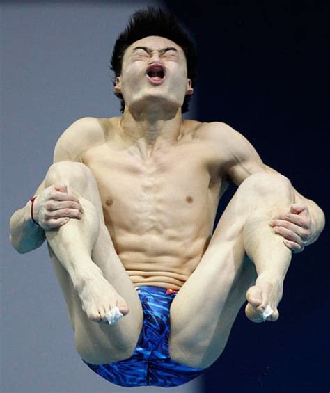 Find the newest olympic diving meme. Divers' Funny Mid Air Contorted Faces (21 pics) - Izismile.com