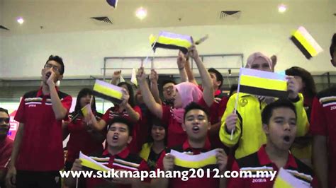 Syaidatul afifah badrul hamidi, siti safiyah amirah abdul rahman and esther cheah mei lan pose with their gold medals. Syaidatul Afifah Memenangi Pingat Emas Acara Bowling ...