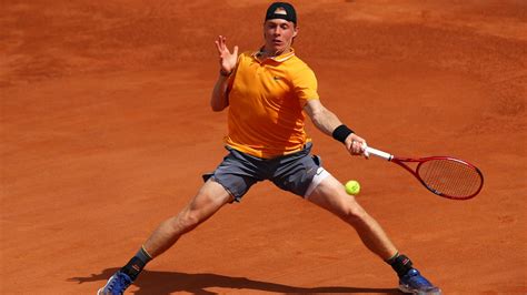 Denis shapovalov is a canadian professional tennis player. Shapovalov s'incline, Federer et Nadal gagnent à Rome en ...