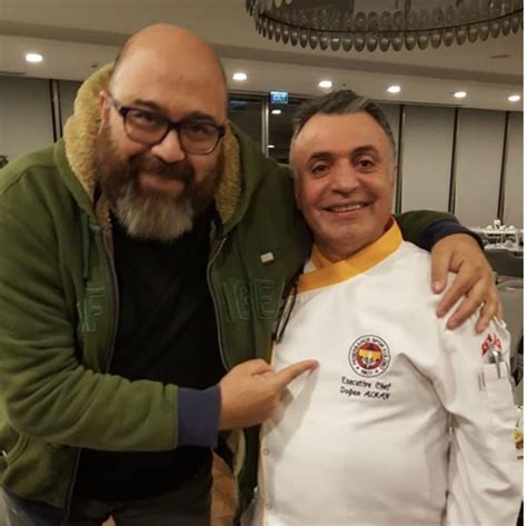 Personal account of @tvmasterchef jury, @efendy_balmain @mezebar chef and owner. Somer Sivrioğlu kaç yaşında eşi Aslı Sivrioğlu ve ...