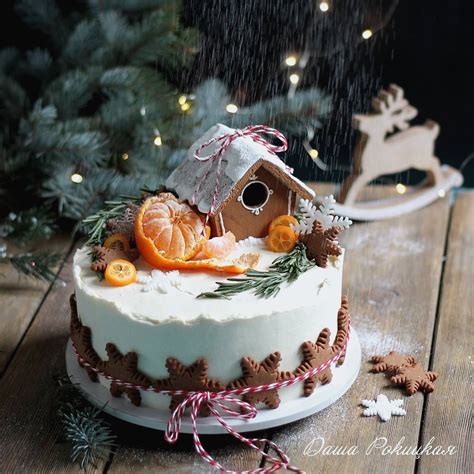 Oh, how we love christmas. 10+ Christmas cake decoration ideas en 2020 | Recette tarte banane chocolat, Gateau noel ...