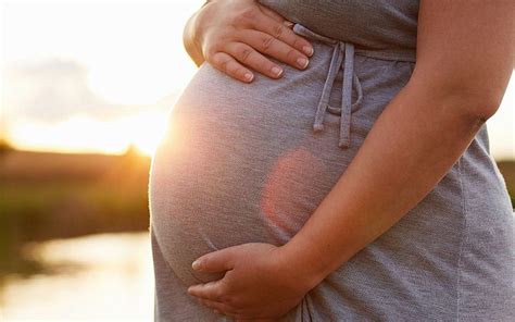 • that the risks associated with diabetes in pregnancy will increase the longer they have had diabetes. Smoking may trigger diabetes in pregnant women, study ...