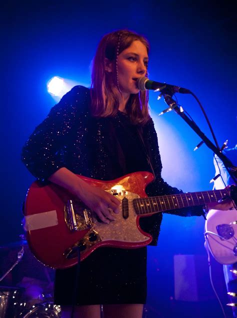 British people of irish descent, 1992 births and british. ellie rowsell from wolf alice