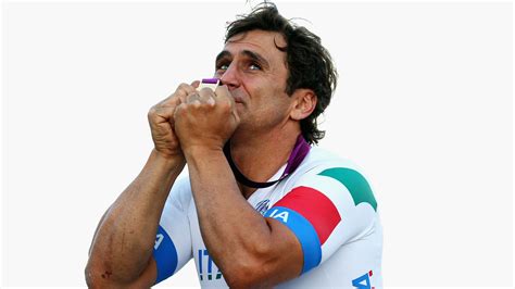 He won the cart championship in 1997 and 1998, and took 15 wins in the series. Unglaublich! Alessandro Zanardi kann nach Crash wieder ...