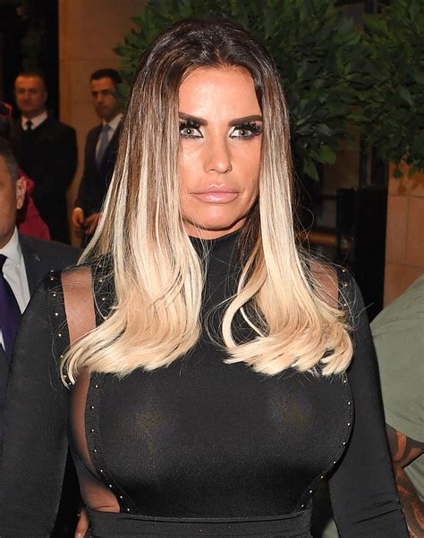 Die britin hat fünf kinder. Katie Price - TV Choice Awards 2017 in London