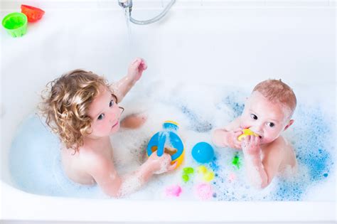 Give a couple of baths with her familiar little tub placed inside the empty big tub. I Hate Giving My Kids A Bath | Happy Mum Happy Child