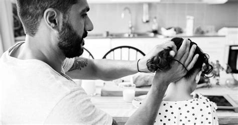 Se estima que entre el 30 y el 50 por ciento de la población lo padecerá en algún momento de su vida. El síncope para el cuidado del cabello hace que los niños ...