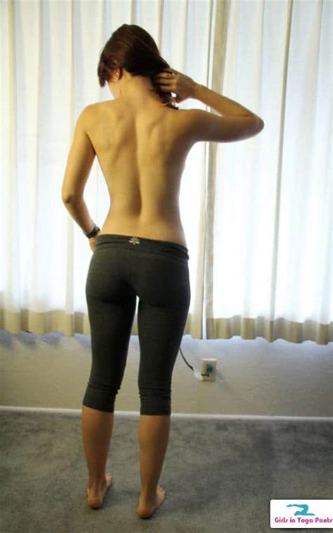 Start your morning right with yoga. Start your week right with yoga pants (13 pics & 1 GIF ...