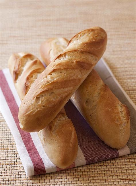 Ici vous le savez, le fait maison est roi, et l'apéro n'y coupe pas. Baguettes de pain maison - Recettes de cuisine Ôdélices