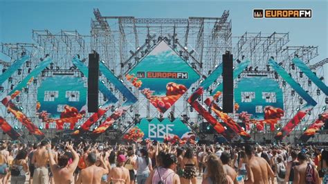 These are the top barcelona beach bars, where you can eat and drink on the shores between montgat and castelldefels. Barcelona Beach Festival - BBF 18 - Aftermovie - YouTube