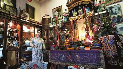 Ada yang dah pernah cuci mata melihat produk ini di outlet kami? Guide to Peranakan culture