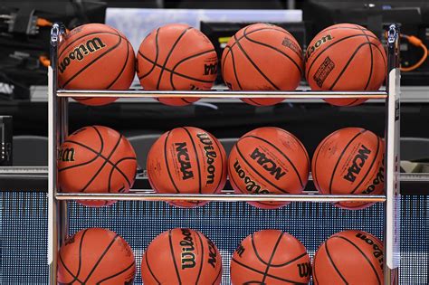 Top 10 best college basketball recruiting classes of 2020. College Basketball 2018: New AP Top 25 Poll and ESPN Power Rankings