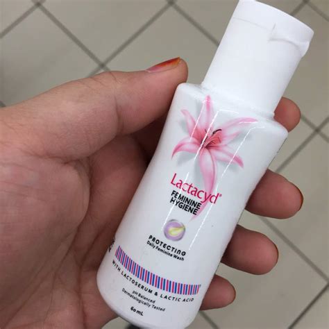 El gel íntimo lactacyd pediátrico proporciona una limp. Lactacyd Feminine Hygiene Protecting Daily Feminine Wash ...