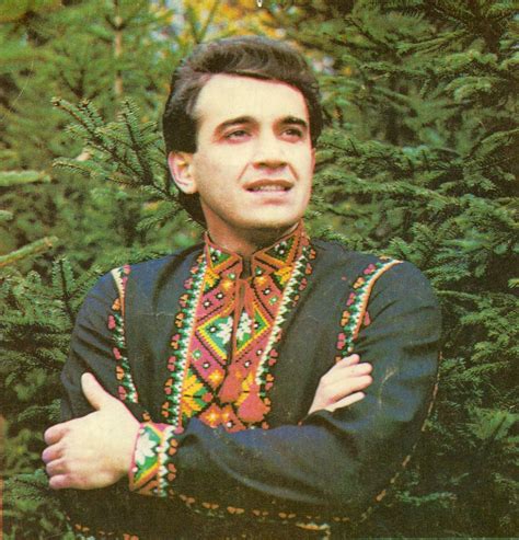 Hutsul ukrainian singer, born in the village of rivnya, chernivtsi oblast. Назарій Яремчук відмовився від звання народного артиста ...