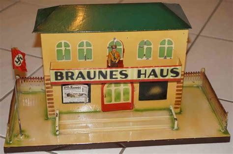 By 1926, the family running the pension had left, and hitler did not like the new owner. spielzeug neu kibri 32/1 spielzeug eisenbahn gebaude ...