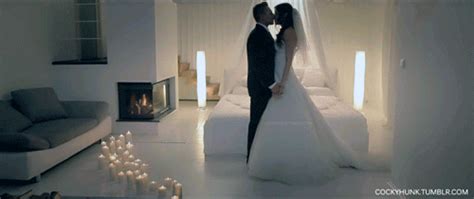 Alibaba.com offers 12,102 wedding gifts for guests products. noivos gif | Tumblr