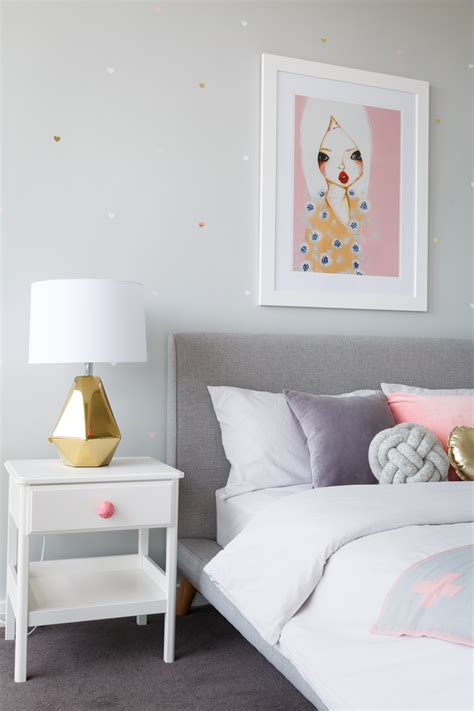 Looking for inspiring grey bedroom ideas? Real Inspiration: Pink Grey Bedroom - Minty Magazine