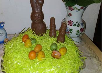 Ich hatte noch karotten die dringend irgendwie verarbeitet werden mussten, also gesagt getan. Karotten-Mandel Kuchen - Familie Belizario Meschkat